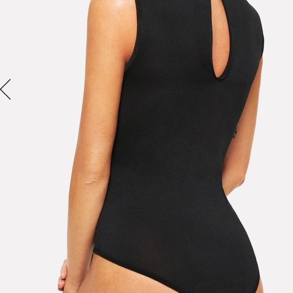 Contrast Mesh Teddy Bodysuit - Picture 3 of 3